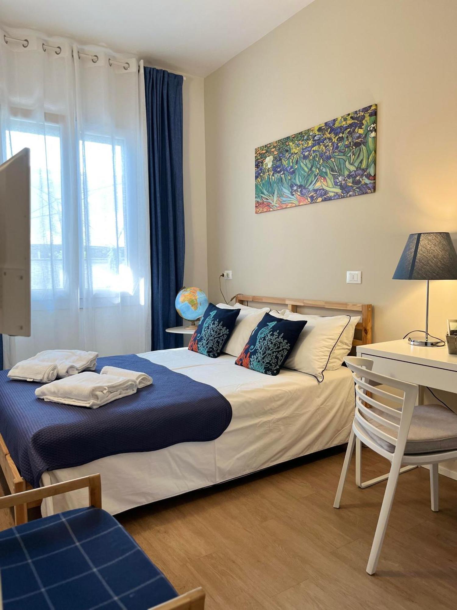 Economy Double Room Private External Bathroom