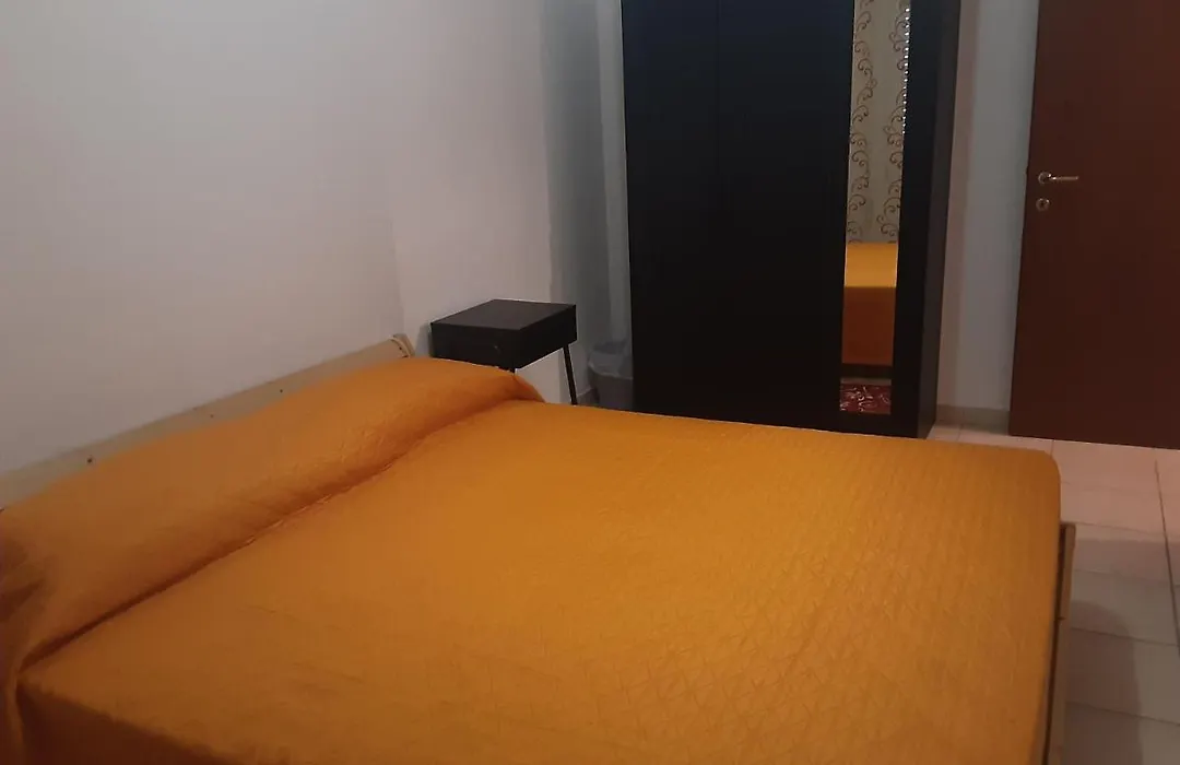 Locazione Menini - Camere zona stazione-1