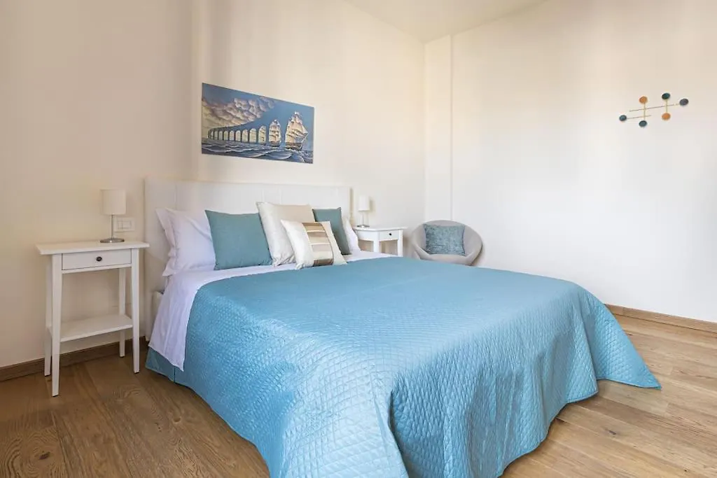 enJoy Home - Attico con idromassaggio e garage - zona Sant'Antonio-1