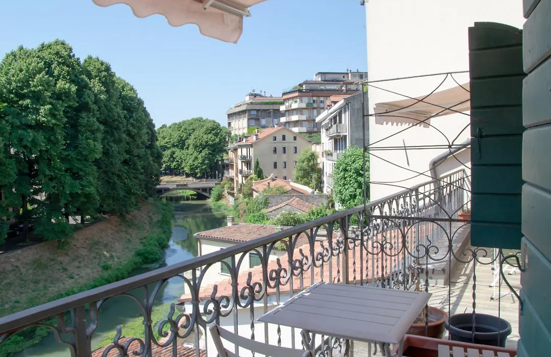 Welc-Om Savonarola River View-1