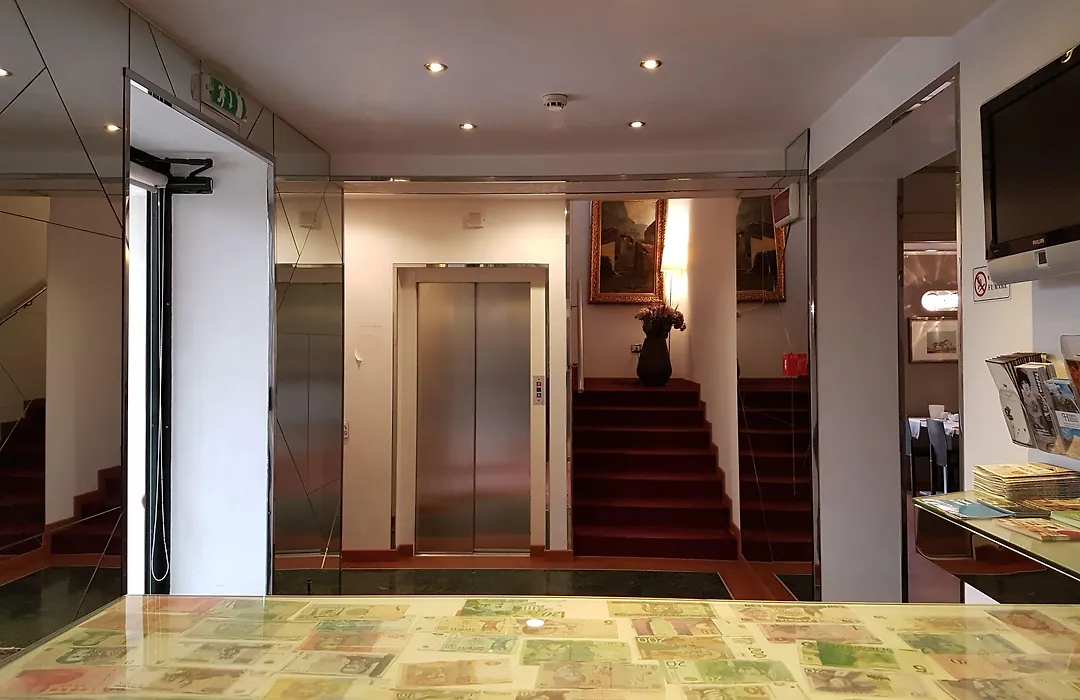 Small Hotel Royal-1