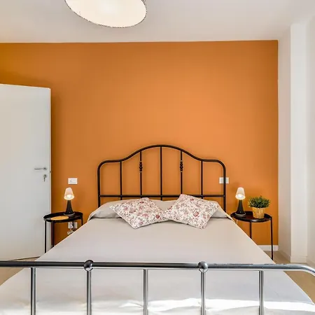 Guesthost - Family & Friends Rooms With Shared Bathroom-3