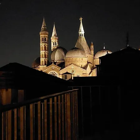 Residenza SubitoSanto Gigliola 9A - Bilocale con terrazzo esclusivo Cupola Basilica di Sant'Antonio--3